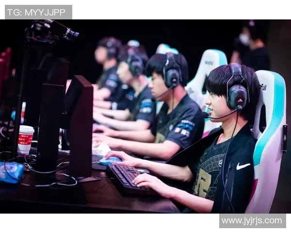 电竞新闻深入解析RNG选手个人能力表现及其对团队战绩的影响